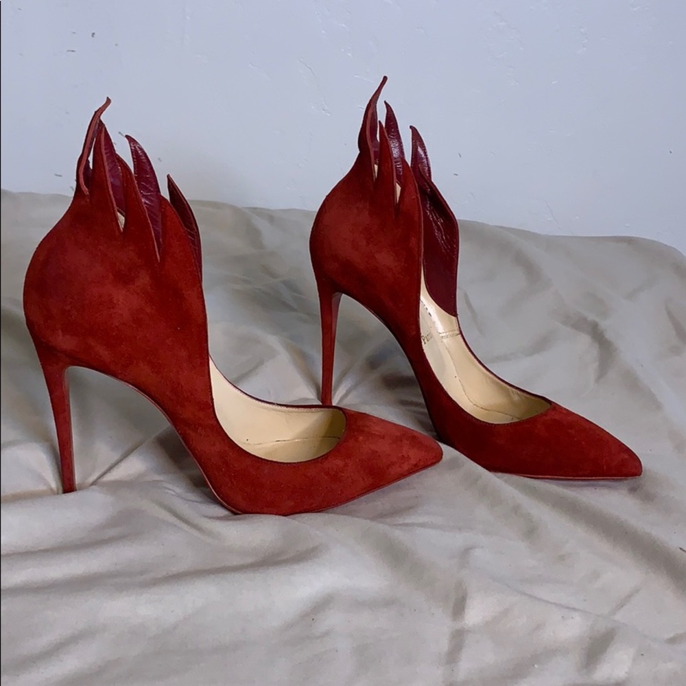 SOLD ❌ Christian Louboutin